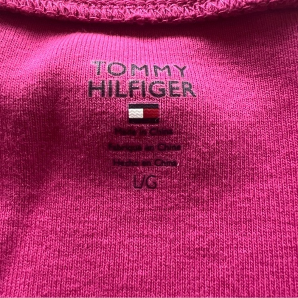 EUC Womens Pink Tommy Hilfiger V Neck T Shirt Top‎ Size Large 🔥🏌️ (R) - Picture 5 of 6